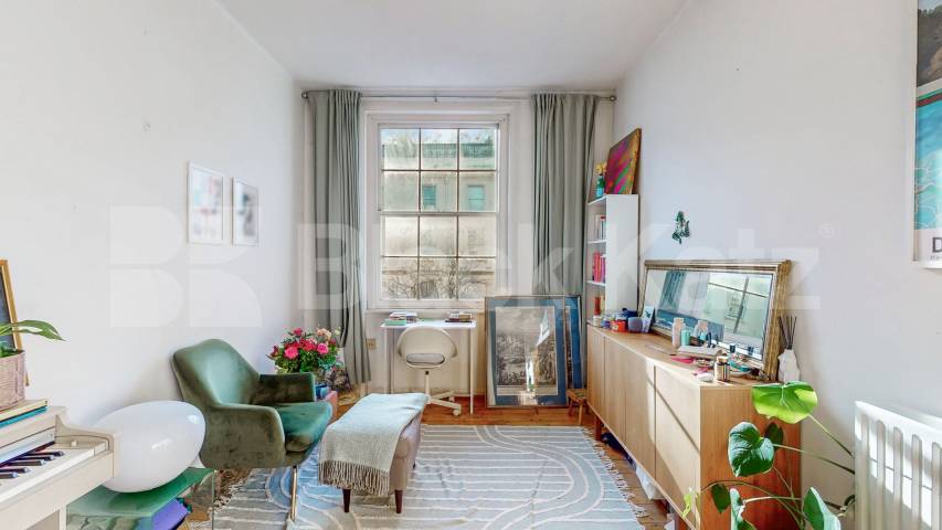 Luxury One Bedroom Residence Moments from Hyde Park  Gloucester Terrace, Paddington / Bayswater